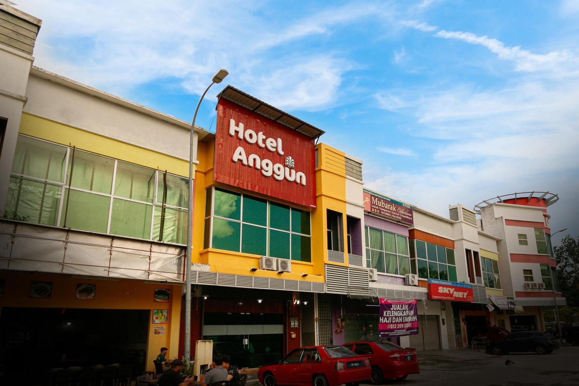 Anggun Hotel Seri Iskandar Exterior photo