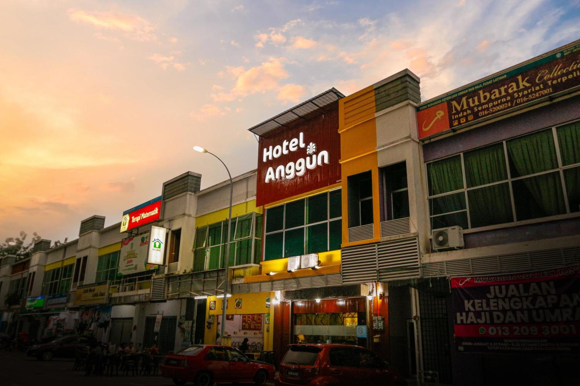 Anggun Hotel Seri Iskandar Exterior photo